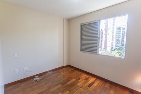 Apartamento para alugar com 120m², 3 quartos e 2 vagas Apartamento para alugar com 120m², 3 quartos e 2 vagasSuíte