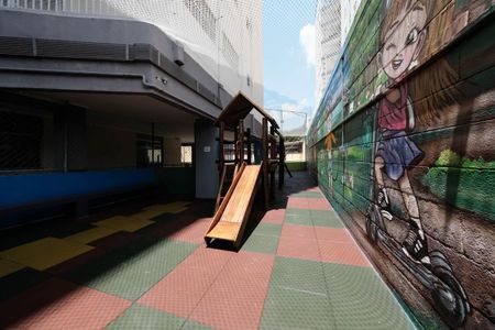 Apartamento à venda com 70m², 2 quartos e 1 vaga Apartamento à venda com 70m², 2 quartos e 1 vagaPlayground