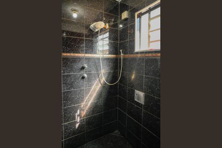 Casa à venda com 270m², 5 quartos e sem vaga Casa à venda com 270m², 5 quartos e sem vagaCasa 2 - Banheiro Social