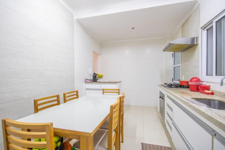 Casa de condomínio à venda com 111m², 2 quartos e 2 vagas Casa de condomínio à venda com 111m², 2 quartos e 2 vagasCozinha