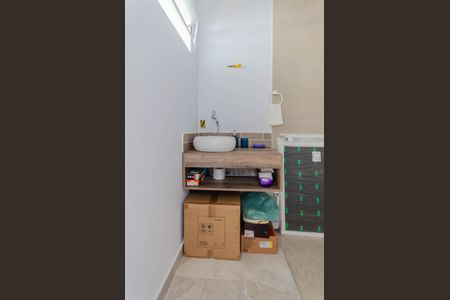 Casa à venda com 250m², 5 quartos e 2 vagasBanheiro de serviço