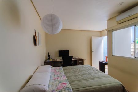 Casa à venda com 250m², 5 quartos e 2 vagasSuíte 1