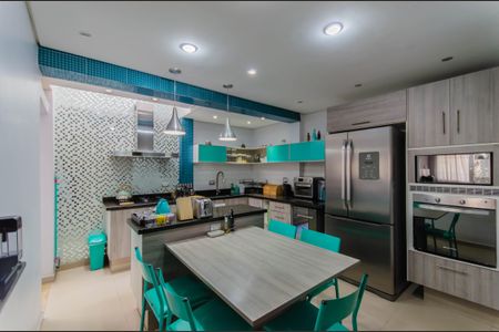 Casa à venda com 250m², 5 quartos e 2 vagasCozinha