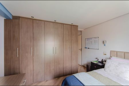 Casa à venda com 250m², 5 quartos e 2 vagasSuíte 3