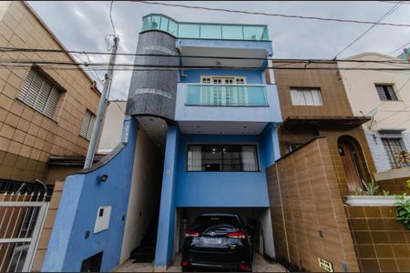 Casa à venda com 250m², 5 quartos e 2 vagasFachada