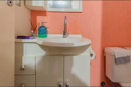 Casa à venda com 250m², 5 quartos e 2 vagasBanheiro da Suíte 4