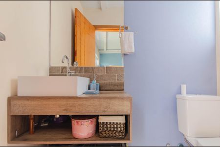 Casa à venda com 250m², 5 quartos e 2 vagasBanheiro da Área Gourmet