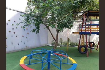 Apartamento à venda com 3 quartos, 75m² em Jardim Ubirajara, São Paulo