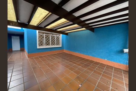 Casa à venda com 140m², 4 quartos e 2 vagas Casa à venda com 140m², 4 quartos e 2 vagasGaragem