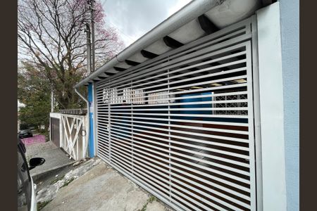 Casa à venda com 140m², 4 quartos e 2 vagas Casa à venda com 140m², 4 quartos e 2 vagasFachada