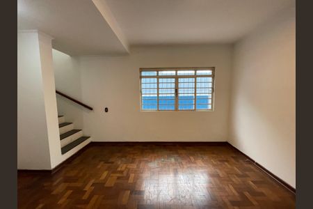 Casa à venda com 140m², 4 quartos e 2 vagas Casa à venda com 140m², 4 quartos e 2 vagasSala de Jantar