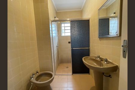 Casa à venda com 140m², 4 quartos e 2 vagas Casa à venda com 140m², 4 quartos e 2 vagasBanheiro 2