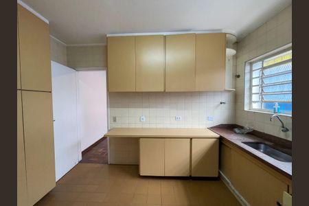 Casa à venda com 140m², 4 quartos e 2 vagas Casa à venda com 140m², 4 quartos e 2 vagasCozinha