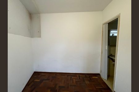 Casa à venda com 140m², 4 quartos e 2 vagas Casa à venda com 140m², 4 quartos e 2 vagasQuarto de serviço