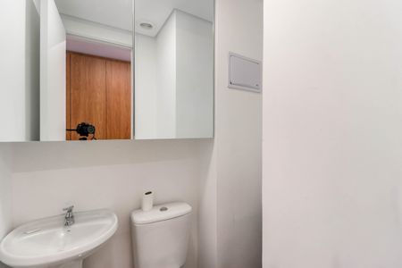 Apartamento à venda com 145m², 3 quartos e 2 vagas Apartamento à venda com 145m², 3 quartos e 2 vagasBanheiro de serviço