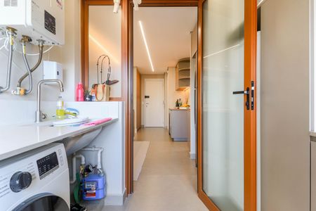 Apartamento à venda com 145m², 3 quartos e 2 vagas Apartamento à venda com 145m², 3 quartos e 2 vagasÁrea de Serviço