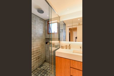 Apartamento à venda com 145m², 3 quartos e 2 vagas Apartamento à venda com 145m², 3 quartos e 2 vagasBanheiro da Suíte 1