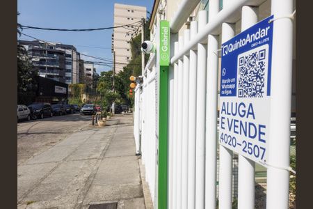 Apartamento à venda com 117m², 3 quartos e 2 vagasPlaca