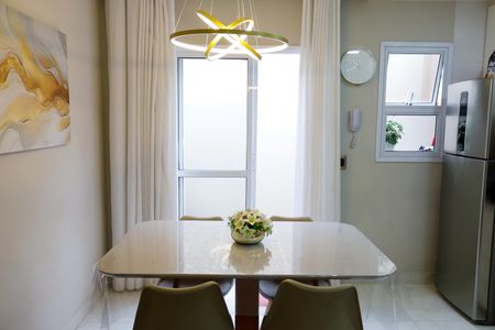Casa de condomínio à venda com 60m², 2 quartos e 1 vaga Casa de condomínio à venda com 60m², 2 quartos e 1 vagaCozinha