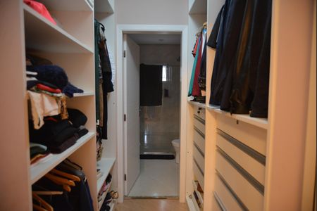 Casa à venda com 125m², 3 quartos e 2 vagasCloset da suíte