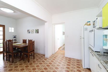 Casa à venda com 224m², 3 quartos e 3 vagas Casa à venda com 224m², 3 quartos e 3 vagasCozinha
