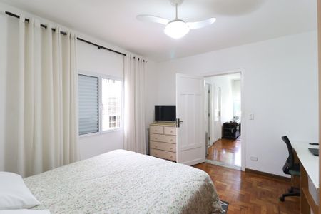 Casa à venda com 224m², 3 quartos e 3 vagas Casa à venda com 224m², 3 quartos e 3 vagasQuarto 2