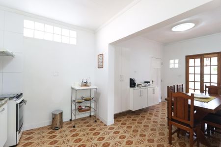 Casa à venda com 224m², 3 quartos e 3 vagas Casa à venda com 224m², 3 quartos e 3 vagasCozinha
