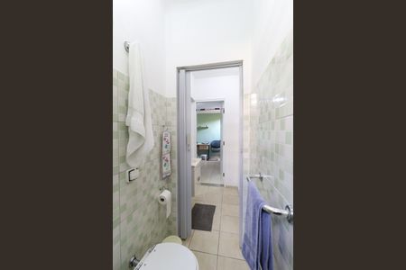 Casa à venda com 224m², 3 quartos e 3 vagas Casa à venda com 224m², 3 quartos e 3 vagasBanheiro de Serviço