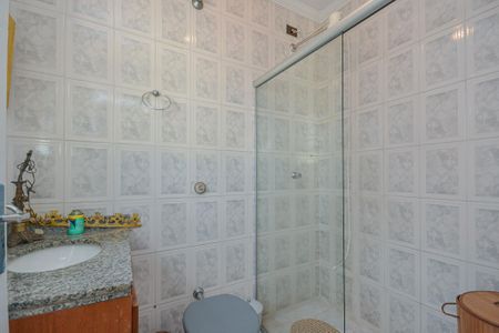 Casa para alugar com 250m², 4 quartos e 2 vagas Casa para alugar com 250m², 4 quartos e 2 vagasBanheiro da Suíte 2