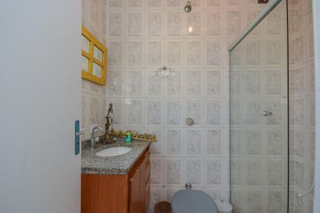 Casa para alugar com 250m², 4 quartos e 2 vagas Casa para alugar com 250m², 4 quartos e 2 vagasBanheiro da Suíte 2