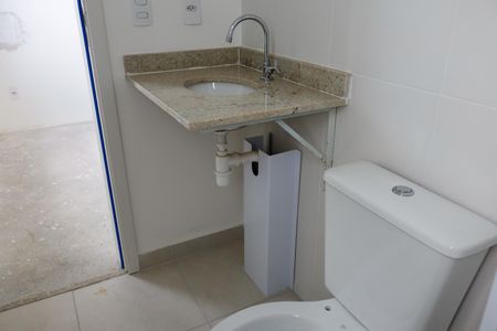 Apartamento à venda com 50m², 2 quartos e 1 vaga Apartamento à venda com 50m², 2 quartos e 1 vagaBanheiro da Suíte