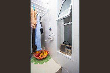 Apartamento à venda com 60m², 3 quartos e 1 vagaÁrea de Serviço