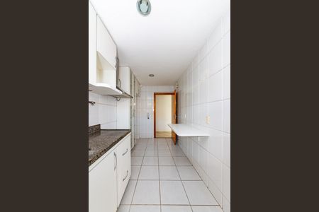 Apartamento para alugar com 110m², 2 quartos e 2 vagas Apartamento para alugar com 110m², 2 quartos e 2 vagasCozinha