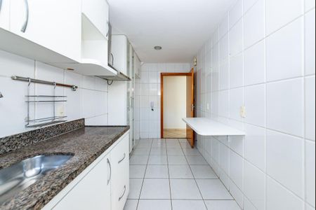 Apartamento para alugar com 110m², 2 quartos e 2 vagas Apartamento para alugar com 110m², 2 quartos e 2 vagasCozinha