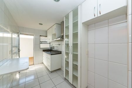 Apartamento para alugar com 110m², 2 quartos e 2 vagas Apartamento para alugar com 110m², 2 quartos e 2 vagasCozinha