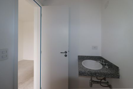 Apartamento à venda com 81m², 3 quartos e 2 vagasBanheiro da Suíte