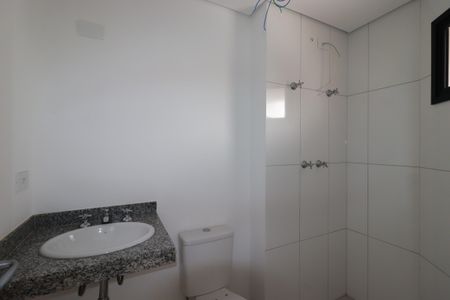 Apartamento à venda com 81m², 3 quartos e 2 vagasBanheiro da Suíte