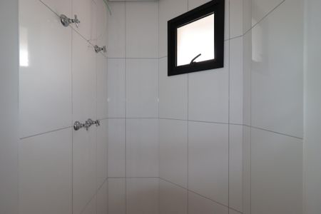 Apartamento à venda com 81m², 3 quartos e 2 vagasBanheiro da Suíte