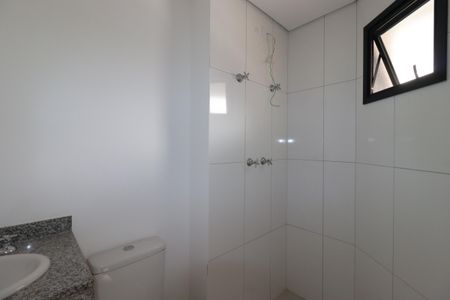 Apartamento à venda com 82m², 3 quartos e 2 vagasBanheiro da Suíte