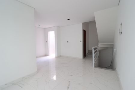 Casa de condomínio à venda com 127m², 3 quartos e 2 vagasSala