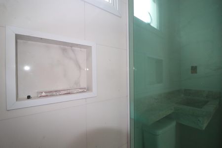 Casa de condomínio à venda com 127m², 3 quartos e 2 vagasBanheiro da Suíte