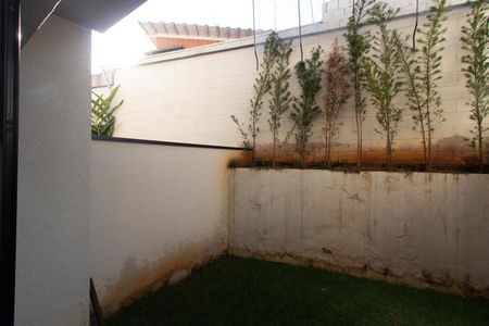 Casa de condomínio à venda com 79m², 2 quartos e 2 vagas Casa de condomínio à venda com 79m², 2 quartos e 2 vagasÁrea Externa