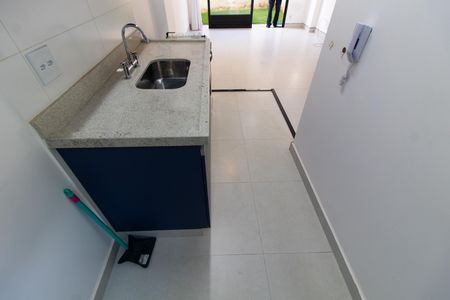 Casa de condomínio à venda com 79m², 2 quartos e 2 vagas Casa de condomínio à venda com 79m², 2 quartos e 2 vagasCozinha