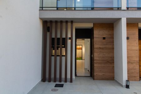 Casa de condomínio à venda com 79m², 2 quartos e 2 vagas Casa de condomínio à venda com 79m², 2 quartos e 2 vagasÁrea Externa