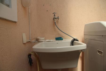 Casa à venda com 50m², 2 quartos e 1 vagaÁrea de Serviço