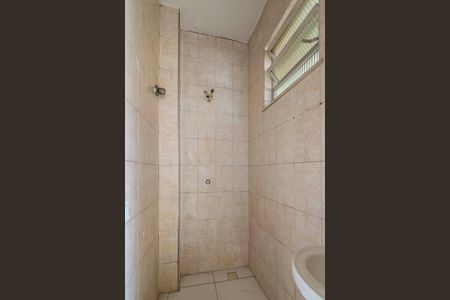 Banheiro Social de casa para alugar com 1 quarto, 27m² em Cordovil, Rio de Janeiro