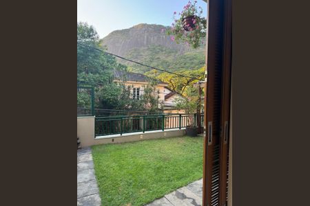 Casa à venda com 254m², 3 quartos e 2 vagas