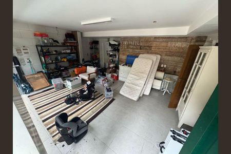 Casa à venda com 254m², 3 quartos e 2 vagas