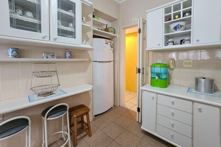 Apartamento para alugar com 92m², 2 quartos e 2 vagas Apartamento para alugar com 92m², 2 quartos e 2 vagasCozinha