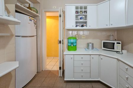 Apartamento para alugar com 92m², 2 quartos e 2 vagas Apartamento para alugar com 92m², 2 quartos e 2 vagasCozinha